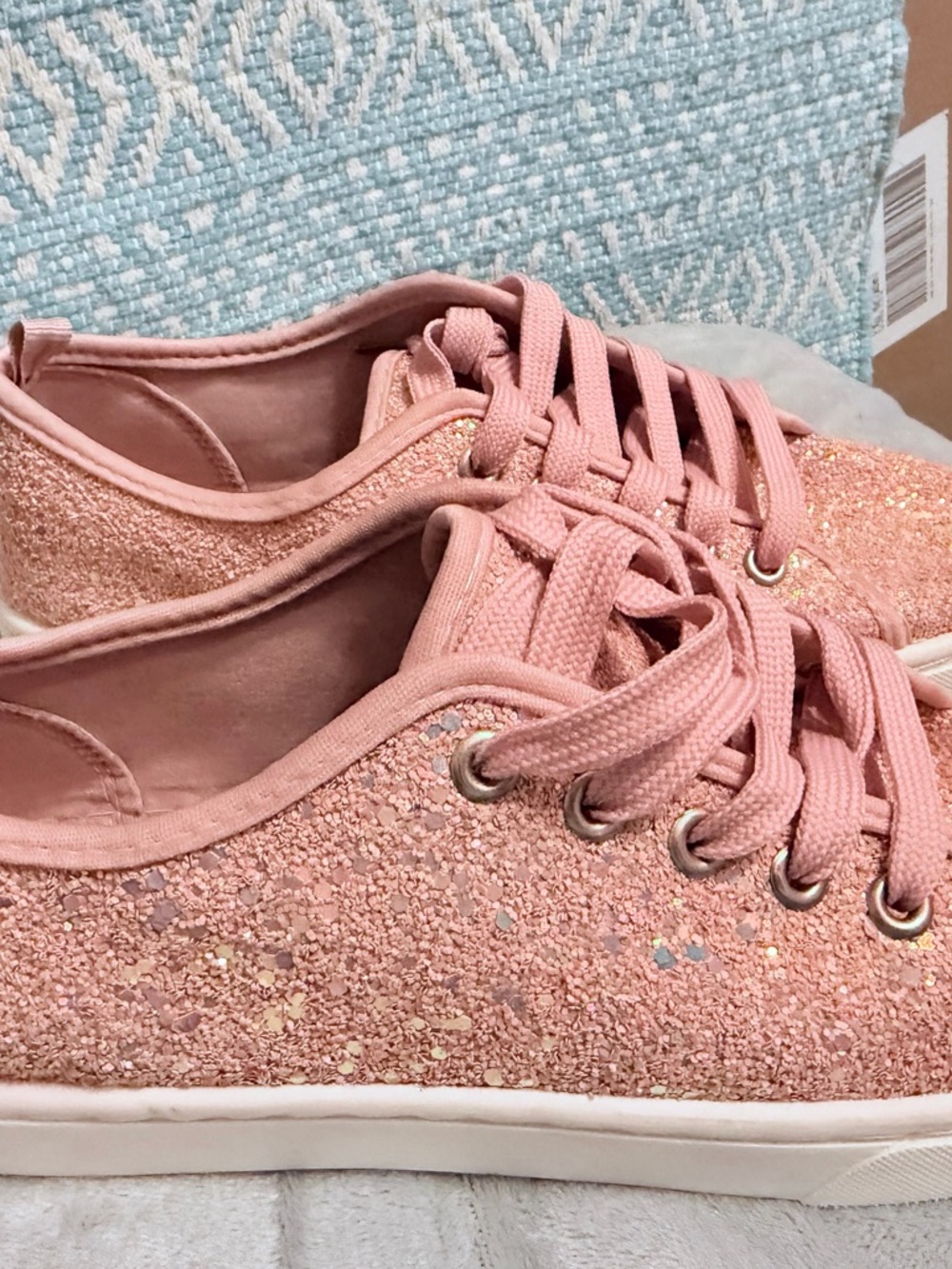 Women’s Glitter Low-Top Lace-Up Sneakers in glittery pink